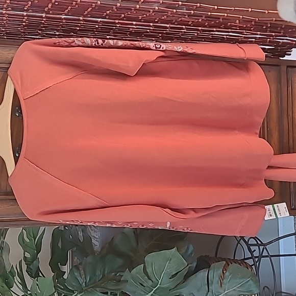 Style & Co. Embroidered Tie hem Apricot top Size L - Picture 6 of 8